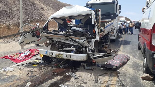 Ica: ocupantes de camión grúa mueren aplastados en la bajada de San José en Nasca