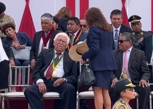 Alcalde de San Juan de Siguas se desmaya durante aniversario de La Joya en Arequipa