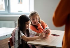 Minedu publica reglamento para regular el uso de celulares en colegios y abre plazo para recibir comentarios