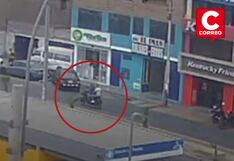 Delincuentes lanzan explosivo frente a casa de cambio en Comas