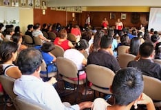 Piura: Brindan orientación gratuita a postulantes de Beca 18 en Sullana
