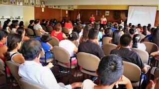 Piura: Brindan orientación gratuita a postulantes de Beca 18 en Sullana