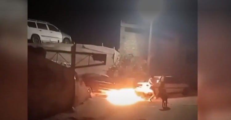 Conductores denuncian que delincuentes se hacen pasar por pasajeros y exigen pagos diarios para permitirles operar sin ataques en rutas del distrito. (Captura de imagen de América Noticias)