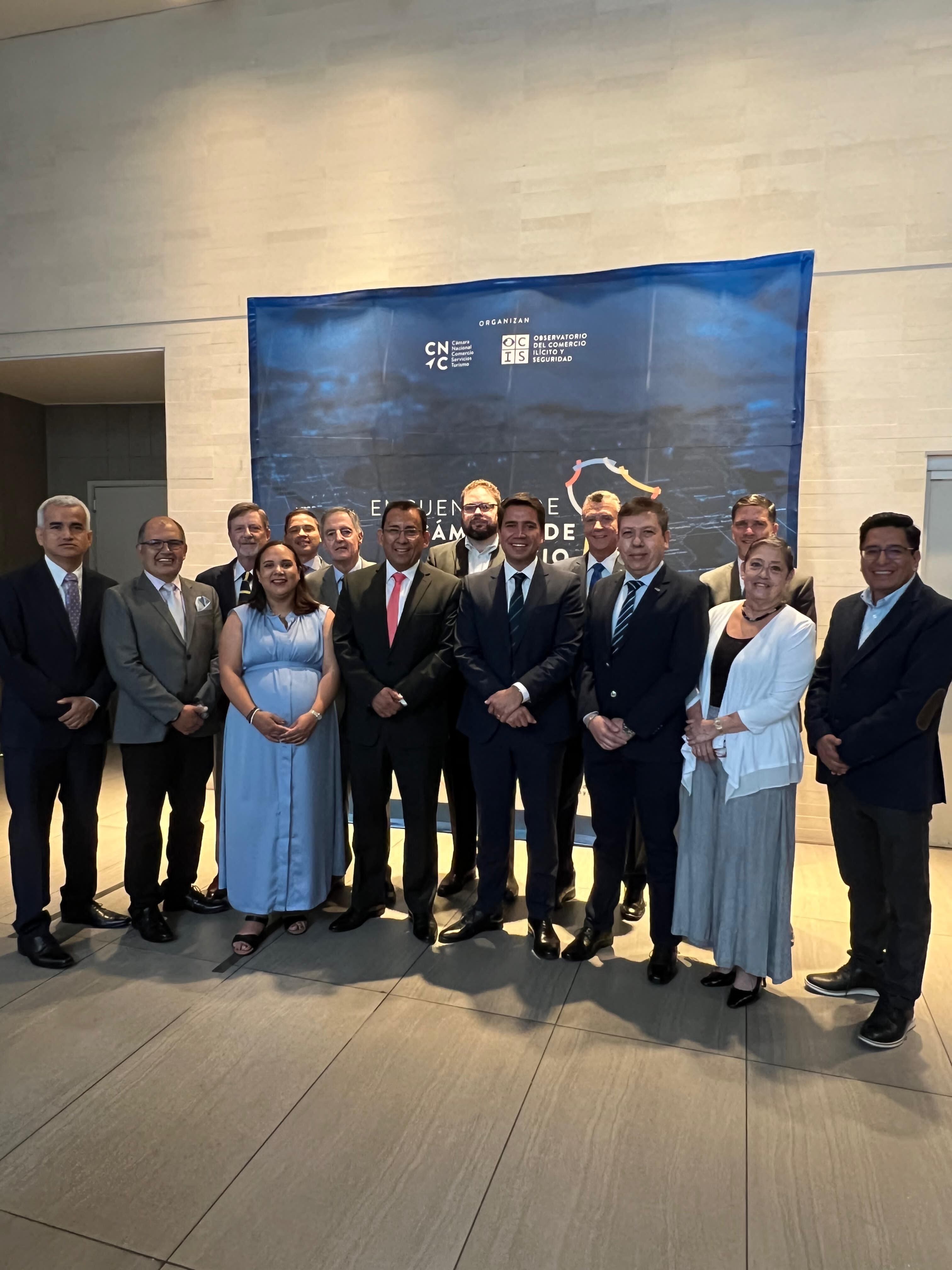 Según encuesta reciente, 61% de peruanos considera que el contrabando tiene nexos con el narcotráfico, la minería ilegal, el sicariato y trata de personas.