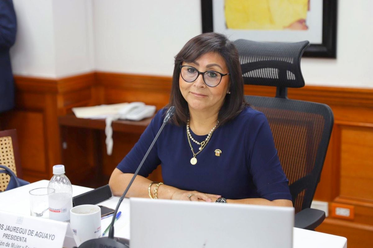 Milagros Jáuregui de Aguayo, presidenta de la Comisión de la Mujer y Familia, dijo que ya no forma parte del directorio de la casa refugio para víctimas de violación. Foto Congreso