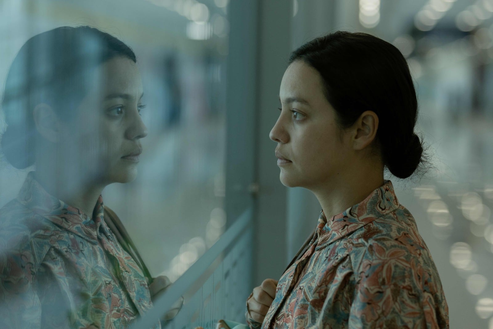 El filme, codirigido por Marité Ugás y Mariana Rondón, retrata el caos político y social de Venezuela desde la mirada del exilio y ha sido reconocido en festivales de prestigio.