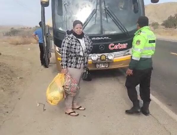 Los policías la detuvieron en Los Órganos, en Talara, cuando iba a bordo de un ómnibus que había partido de Lima y se dirigía a Tumbes