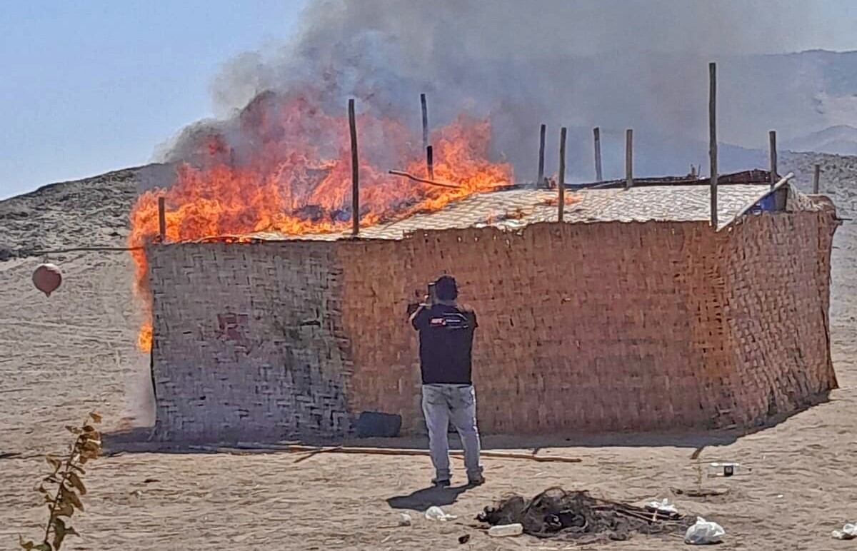 Personal de proyecto agroexportador retiró palos y casetas que informales colocaron en terreno de Samanco.