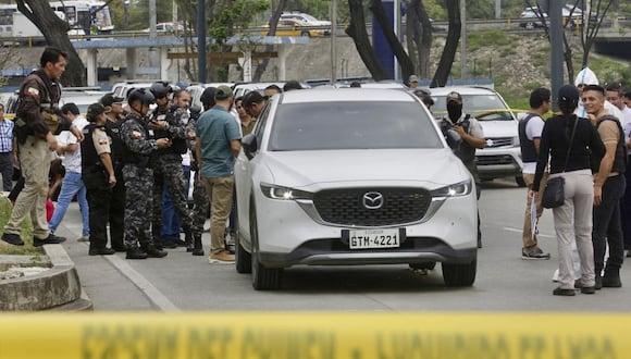 El fiscal fue asesinado a tiros el miércoles mientras circulaba en su vehículo por un barrio del puerto de Guayaquil (suroeste). (Photo by CHRISTIAN VINUEZA / AFP)
