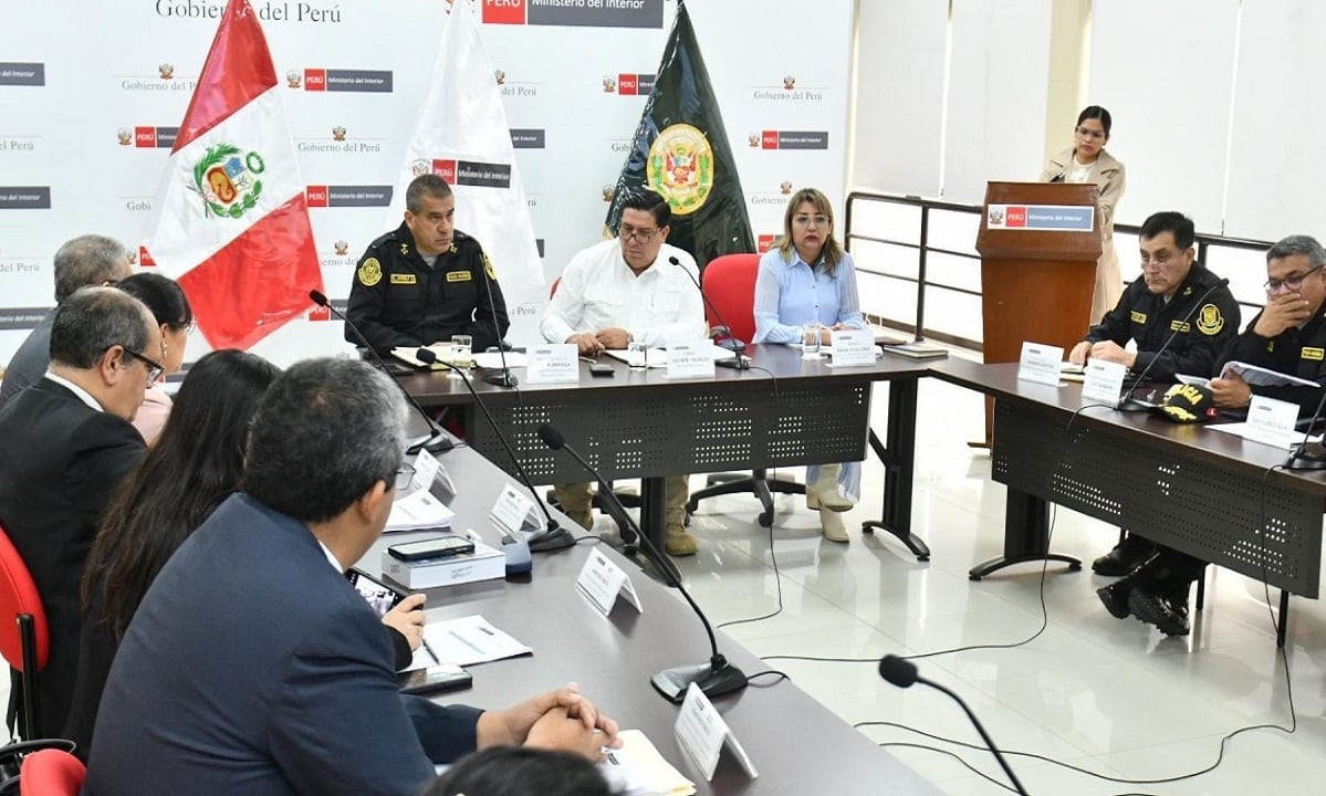 Ejecutivo impulsa trabajo conjunto con justicia y transportistas para frenar la inseguridad.