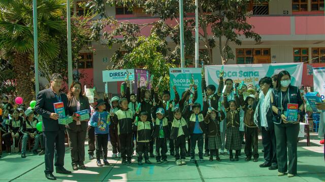 Promueve cuidado de la salud bucal en niñas y niños de Ayacucho con campaña de salud
