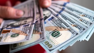 El dólar inicia la semana a la baja en Perú pese a su recuperación en el mundo