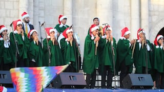 Se escuchan los villancicos en la Plaza de Armas de Arequipa (GALERÍA Y VIDEO)