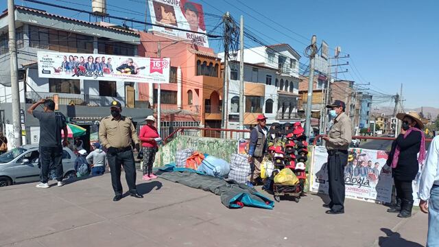 FBC Melgar vs. Deportivo Cali: Policía Municipal desaloja a vendedores de camisetas