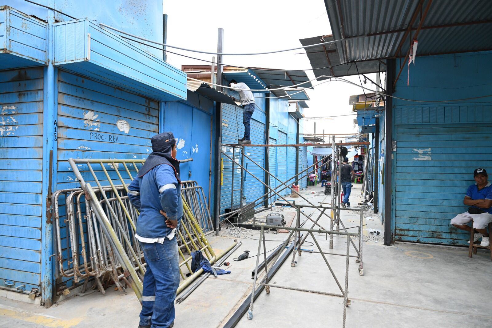 Inician trabajos en mercado San Miguel de Piura ante pronóstico de lluvias