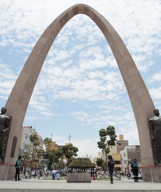 La medida comprende distritos fronterizos y dispone la intervención de la Policía Nacional con apoyo de las Fuerzas Armadas para reforzar el control territorial y combatir delitos.