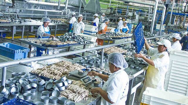 Manufactura creció 2% en junio por la producción de harina de pescado