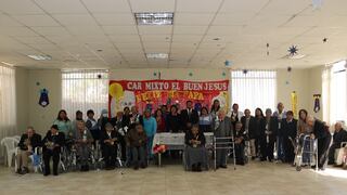 Abuelitos celebraron el Día del Padre en el albergue El Buen Jesús de Arequipa