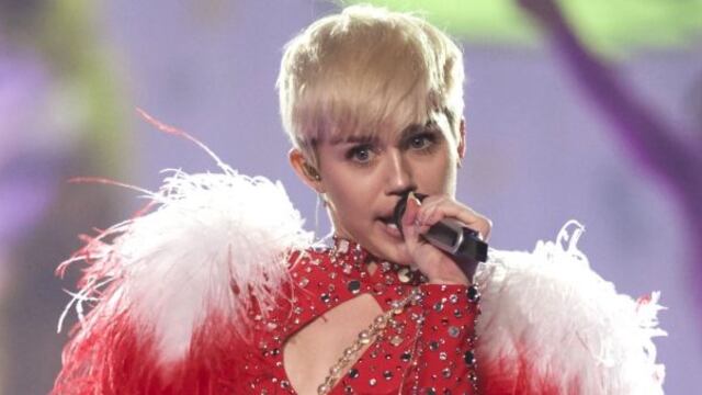 Miley Cyrus pagará multa por ofender bandera de México