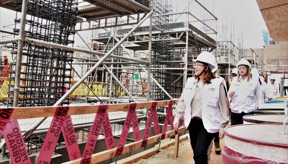 Magnet Márquez inspeccionó construcción de Escuela Bicentenario en el Cercado de Lima. (Foto: Minedu)