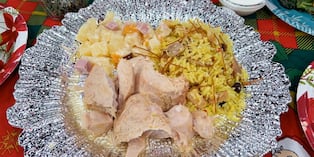 Cena navideña debe consumirse antes de las 7:00 p.m., según nutricionista de EsSalud Arequipa.