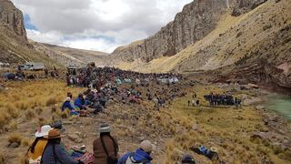 Puno: pobladores de Orurillo retienen a trabajadores de minera Solex del Perú