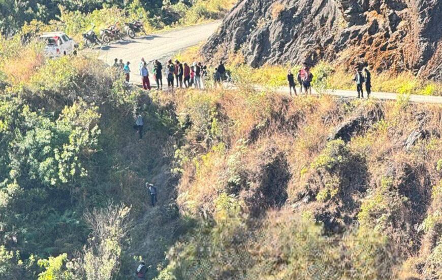 Camioneta y motofurgón cayeron a abismos en la provincia de Ayabaca. Además, otras personas resultaron heridas