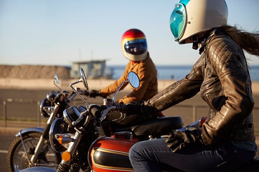 Planificar el recorrido, revisar la motocicleta y utilizar un casco certificado son medidas básicas antes de emprender un viaje por carretera. (Foto: Getty Images)