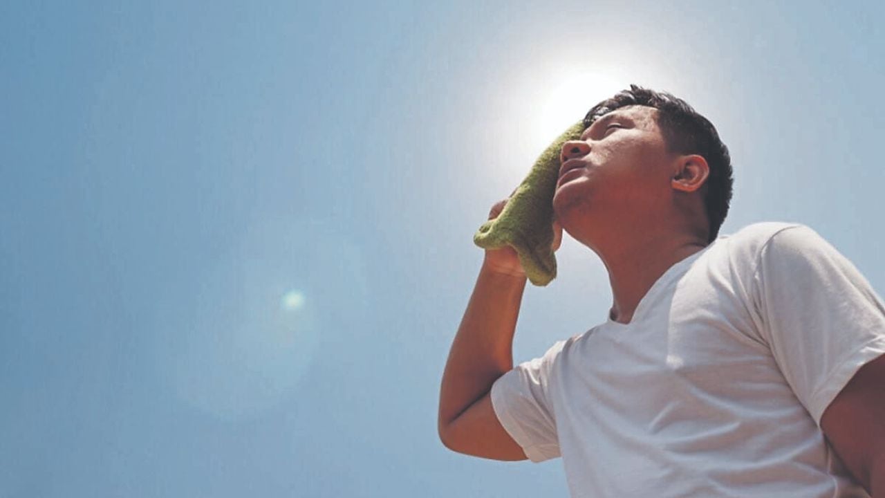 La Gerencia Regional de Salud (Geresa) de La Libertad recomienda no bajar la guardia y seguir previniendo para evitar contraer enfermedades infecciones gastrointestinales, oftalmológicas y el mortal cáncer de piel debido a la constante exposición a la radiación ultravioleta emitida por el inclemente sol.