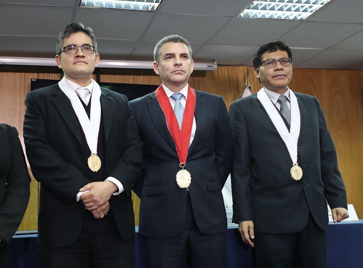 José Domingo Pérez (izquierda) y Germán Juárez Atoche (derecha) formaban parte del Equipo Especial encabezado por Rafael Vela Barba (centro). (Foto: GEC)