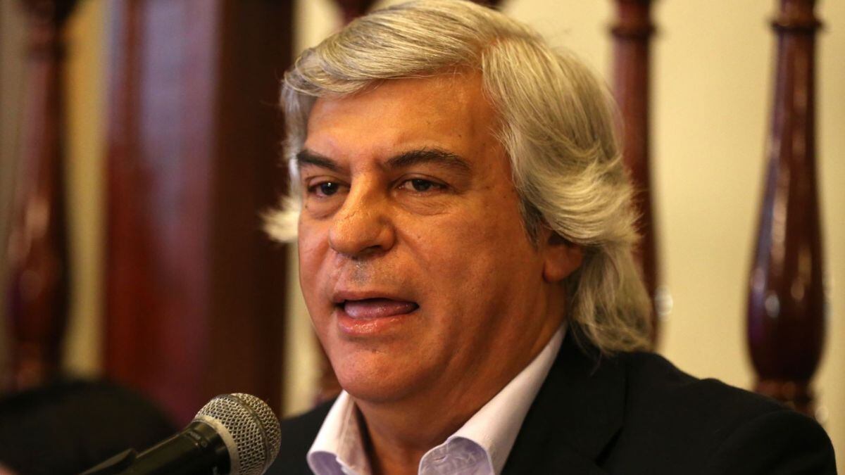 Fernando Olivera: Poder Judicial ordena su liberación por caso de difamación.