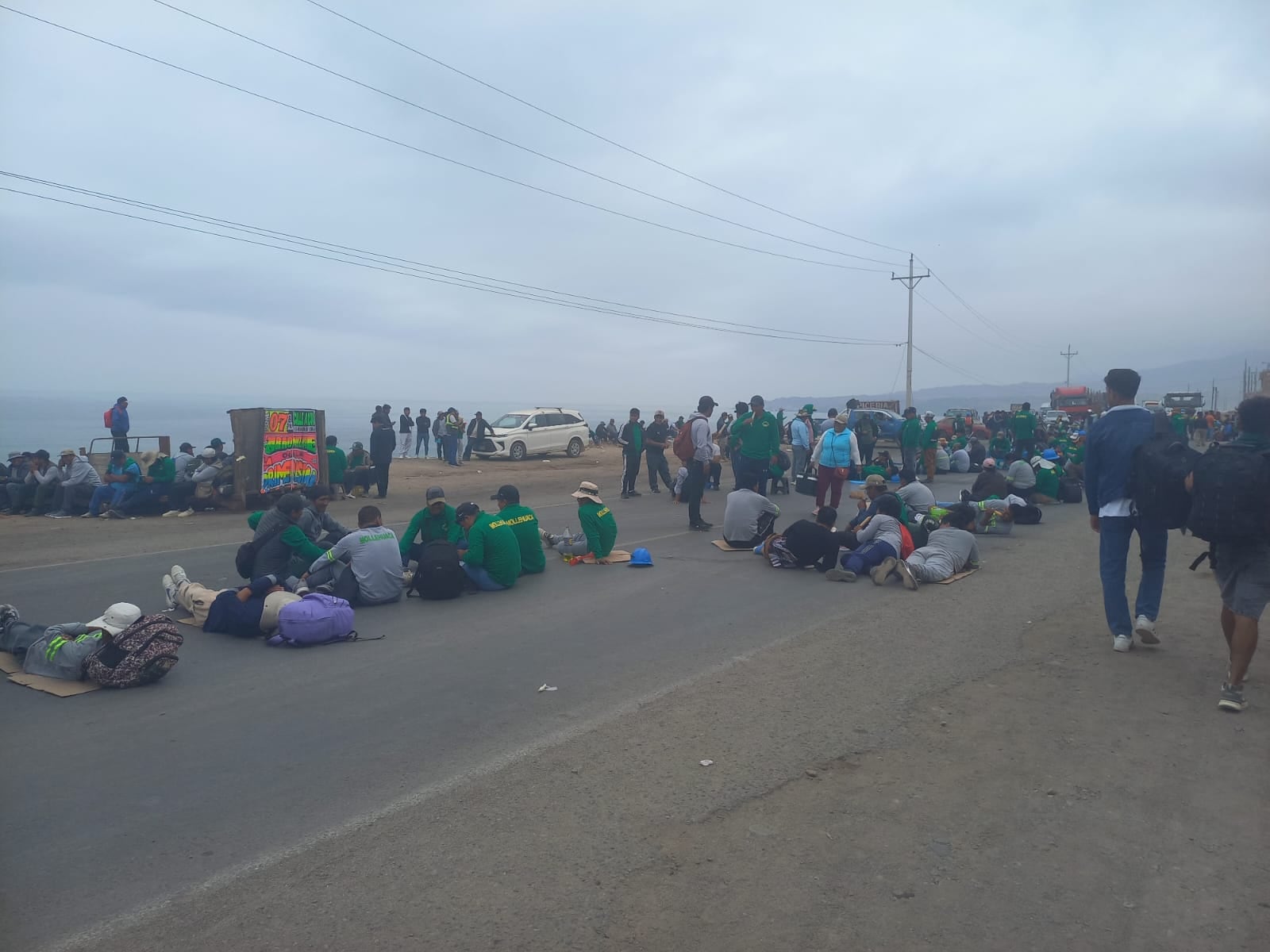 Paro de mineros artesanales en Chala. Foto: Darío Román Casanova.