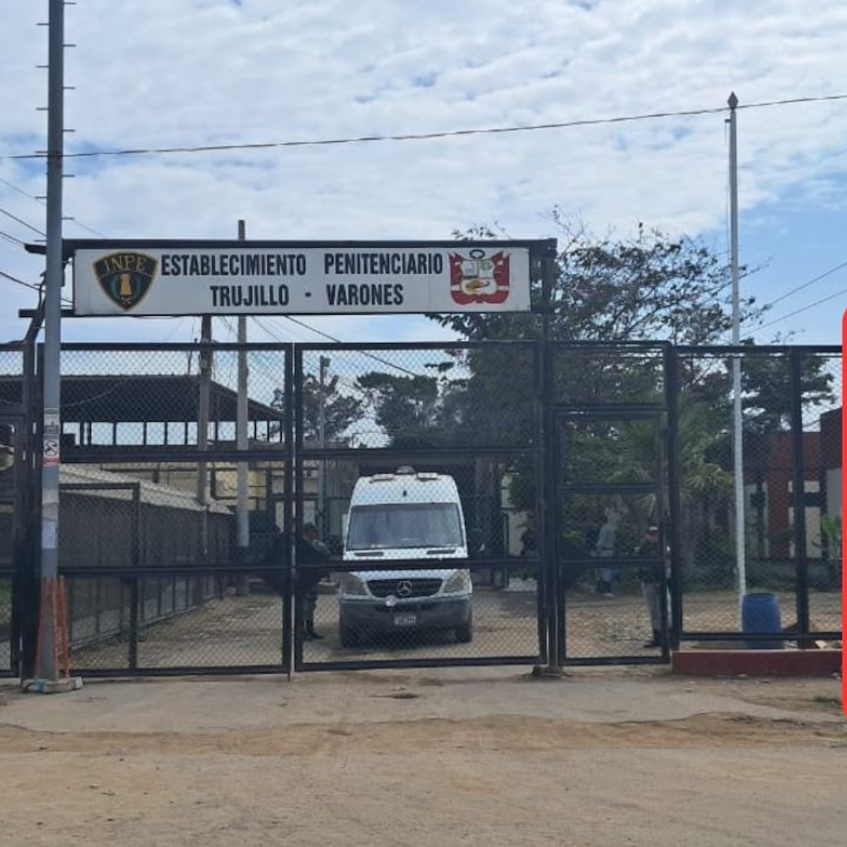 Ingreso al Establecimiento Penitenciario Trujillo Varones, incluido en la emergencia