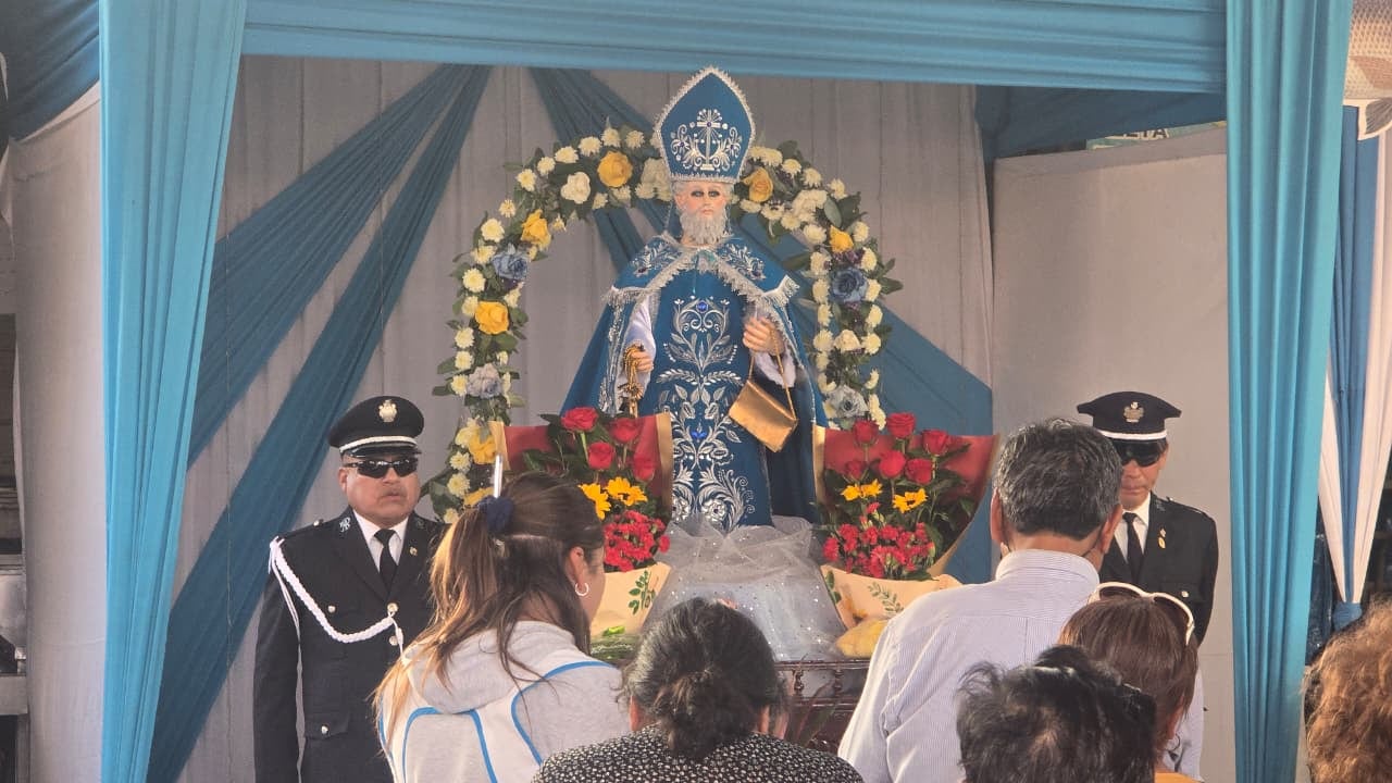 Comerciantes participan en misa y luego realizarán la procesión del patrono de los pescadores (Foto: Yunsu Pariapaza/@photo.gec)