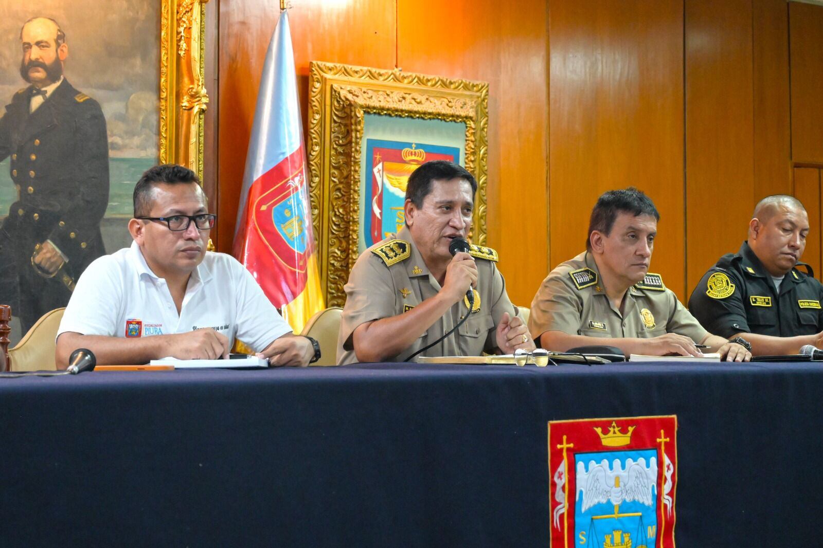 Reunión de mototaxistas con Policías y funcionarios de la comuna piurana