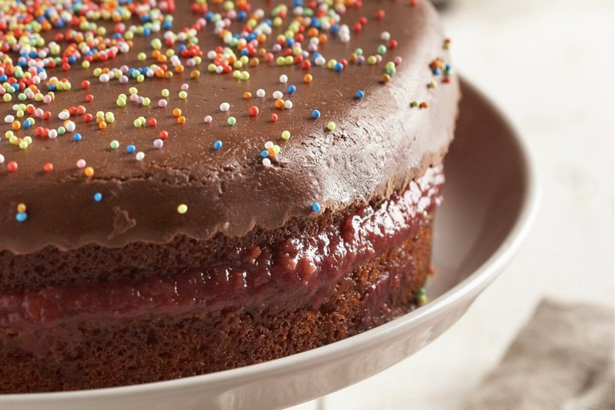 La mujer que hizo el pastel, junto con una niña de 10 años que también lo comió, siguen internadas en un hospital local donde son tratadas por intoxicación. (Foto referencial: Pixabay)