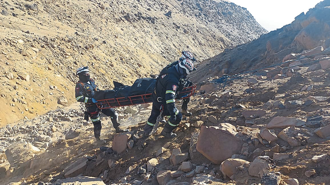 Recuperación del cuerpo de Jeremy Gonzales Cárdenas. Foto: PNP