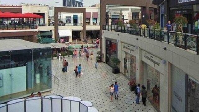 ​Clausuran 11 establecimientos de conocido centro comercial en Surco