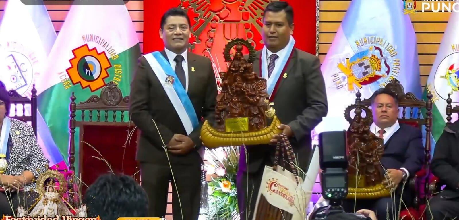 Presidente del Consejo Regional de Arequipa, Osias Ortiz, recibe distinción. Foto: Captura de pantalla.