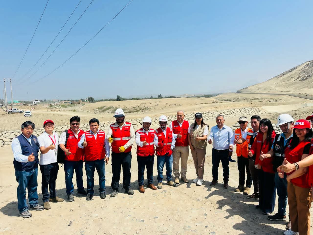 Vicegobernador Ever Cadenillas recorrió las quebradas San Ildefonso y San Carlos junto a la ministra de Desarrollo e Inclusión Social, y recordó que se necesitan S/ 500 millones para concluir el proyecto y proteger a las familias liberteñas.