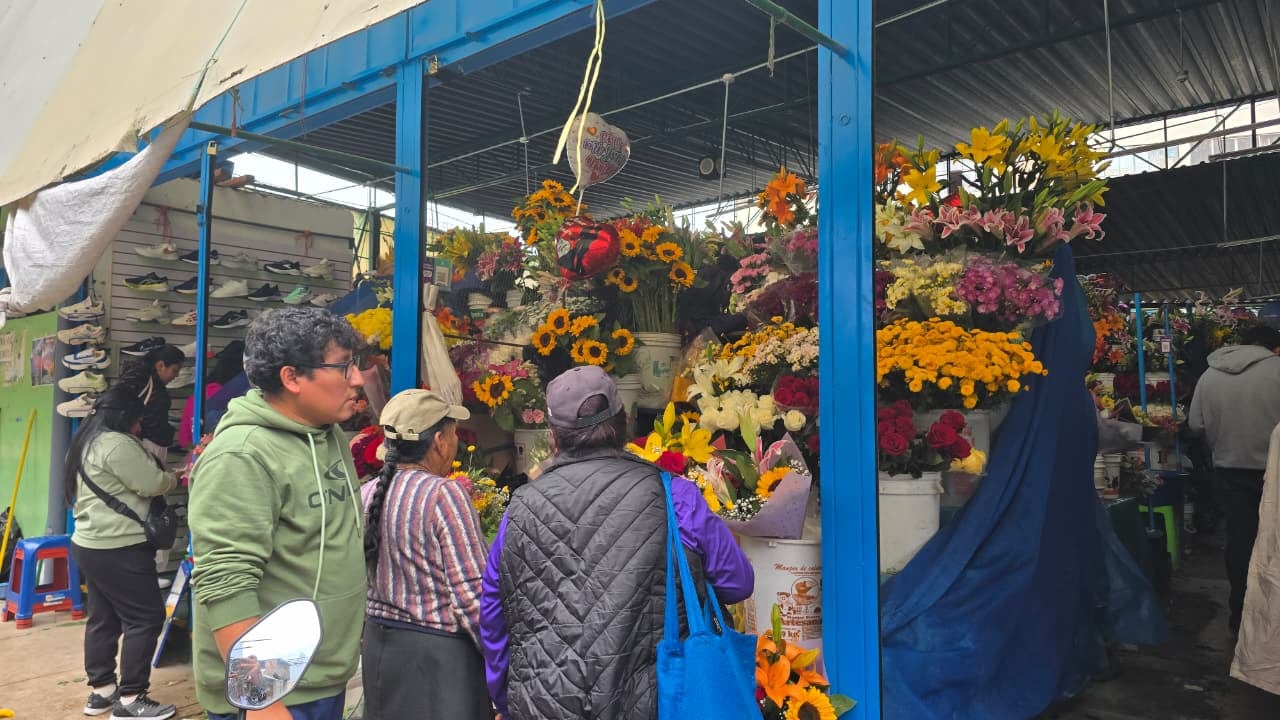 Precio de las flores por el Día del Amor y la Amistad. (Foto: Yunsu Pariapaza/@photo.gec)
