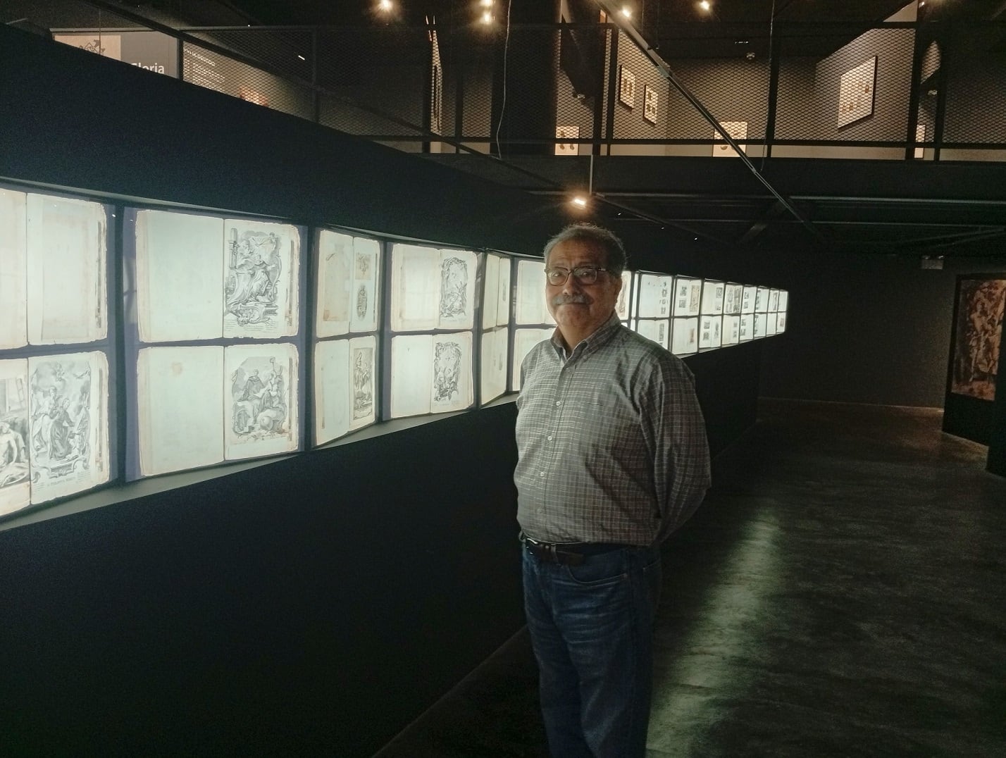 La muestra reúne más de 150 grabados y dibujos antiguos que permiten reconstruir el repertorio visual y las prácticas artísticas de Lima entre finales del siglo XVIII e inicios del XIX.