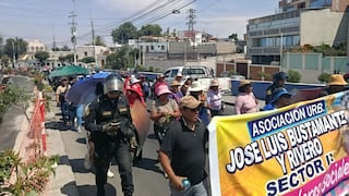 Pobladores de Arequipa protestan contra el alza de pasaje y el consorcio Cono Norte