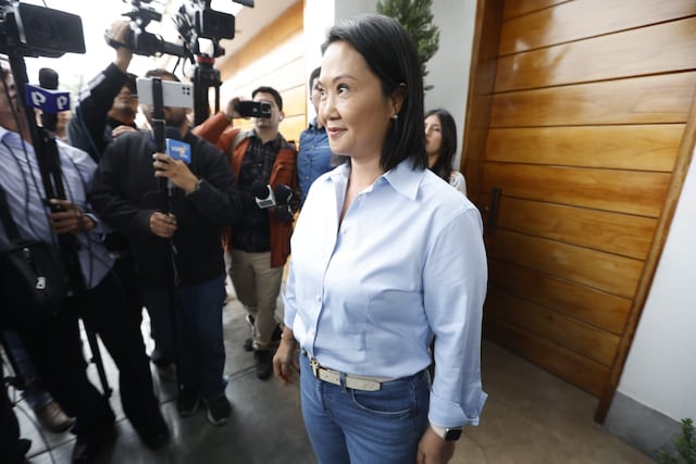 Keiko Fujimori declara a la prensa (Fotos: Mario Zapata/GEC)