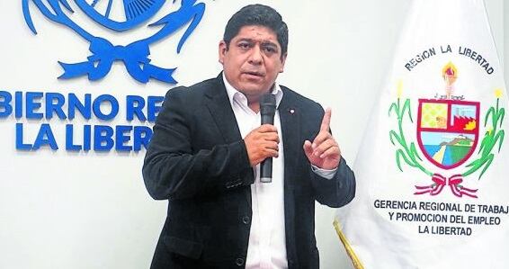 Funcionario es conocido en los gobiernos municipales y regionales de APP. Greco Quiroz denuncia que el 90% de gerencias son ocupadas por apepistas.