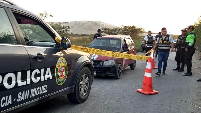 Pisco: hallan a dos hombres asesinados a disparos en el interior de un auto y mototaxi 
