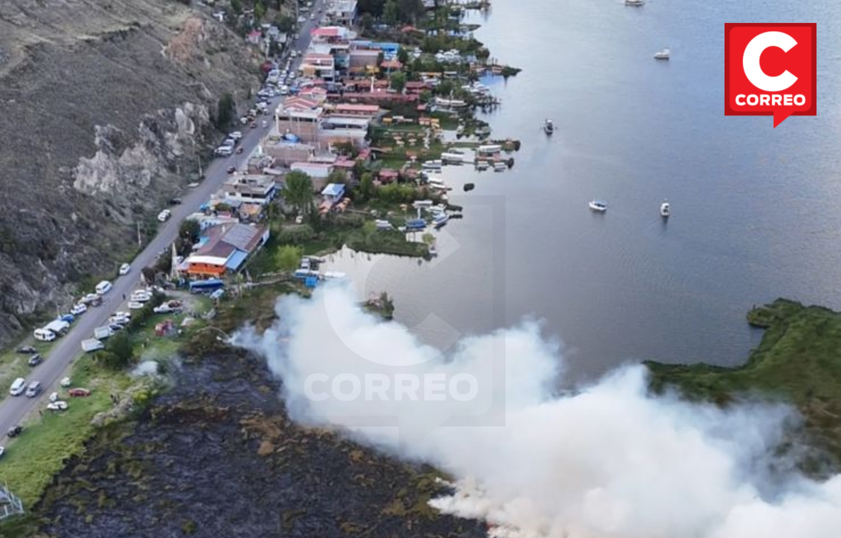 Incendio de gran magnitud arrasa pastizales y totorales en Laguna de Paca, Jauja