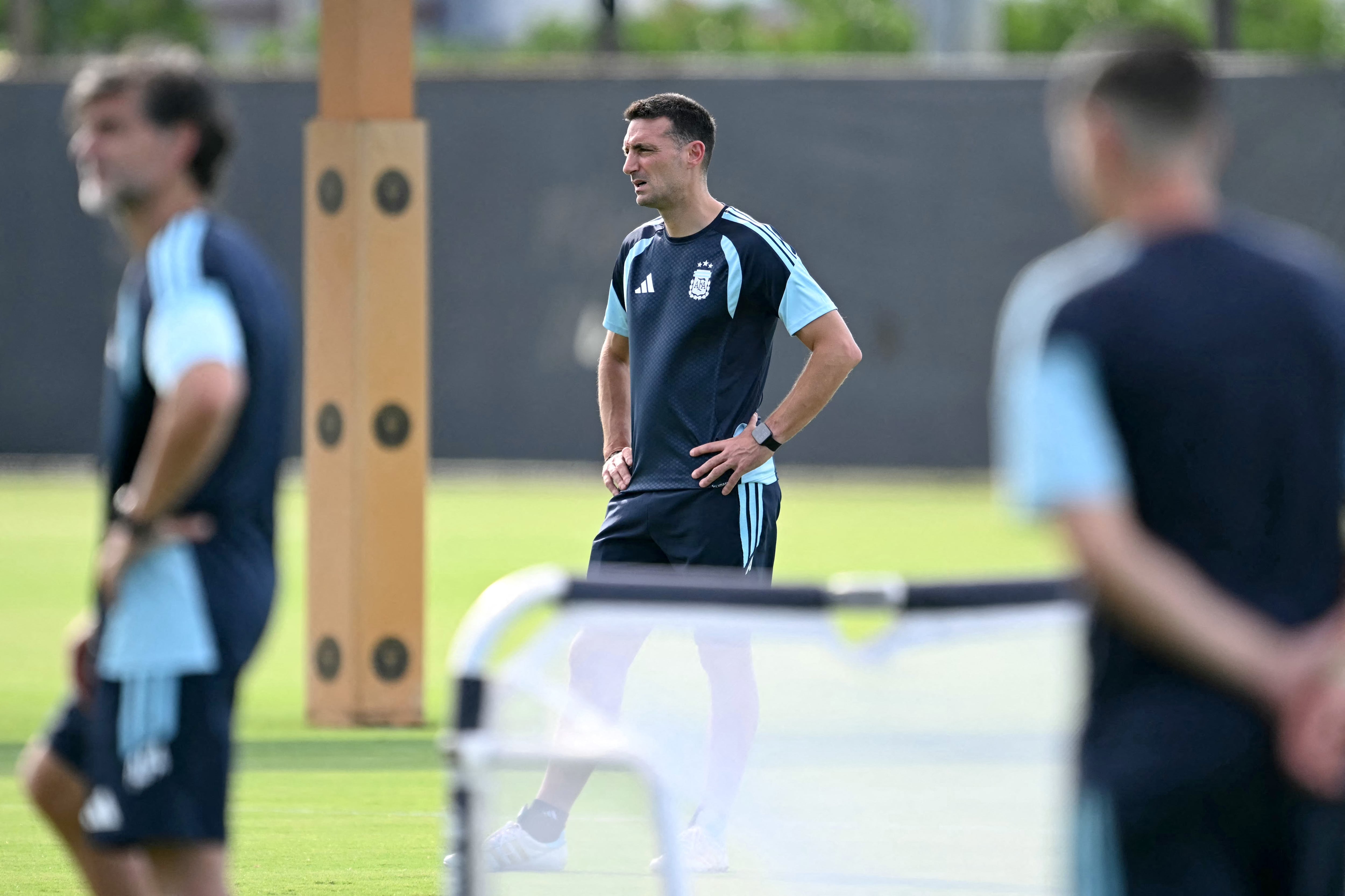 Argentina's head coach Lionel Scaloni leads in an MD-1 training session at the Inter Miami CF Training Facility in Fort Lauderdale on July 2, 2026, on the eve of the 2026 World Cup round of 32 football match between Argentina and Cape Verde. (Photo by CHANDAN KHANNA / AFP)
