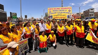 Juramentan ocho Juntas Vecinales conformadas por comerciantes de Avelino Cáceres de Arequipa (VIDEO)