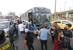 Transportistas bloquean calles de San Juan de Lurigancho en protesta por el aumento de criminalidad